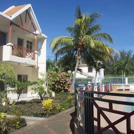 Sandycove Villas